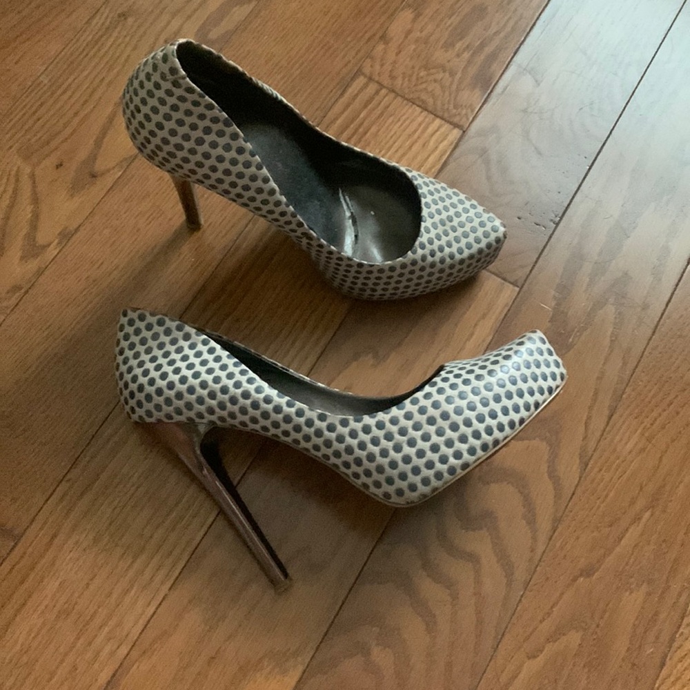 Jessica Simpson Size 7 Heels